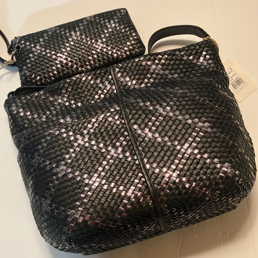 NWT HOBO Bag Purse with Matching Wristlet Super Cute! New with tags Black